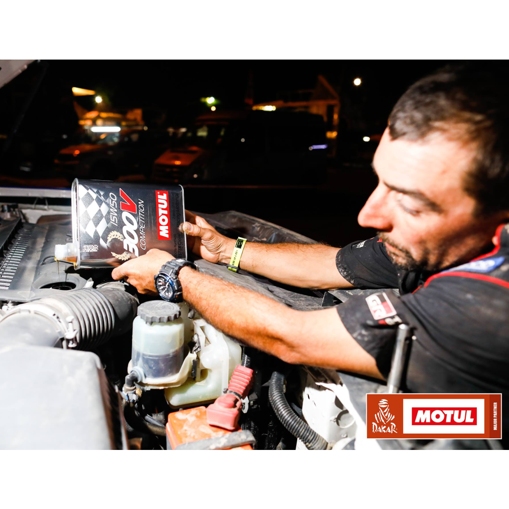 104244 - Motul 300V Competition 15w50 - Dakar