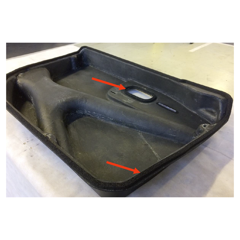 1912 - Cockpit dust proofness