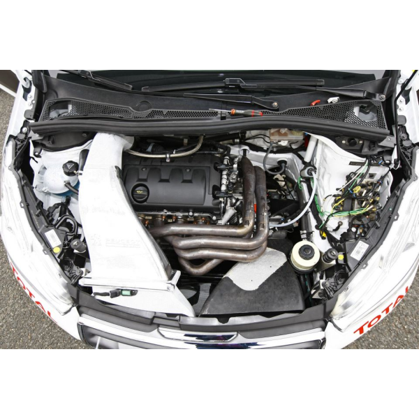 208 R2 Engine Bay