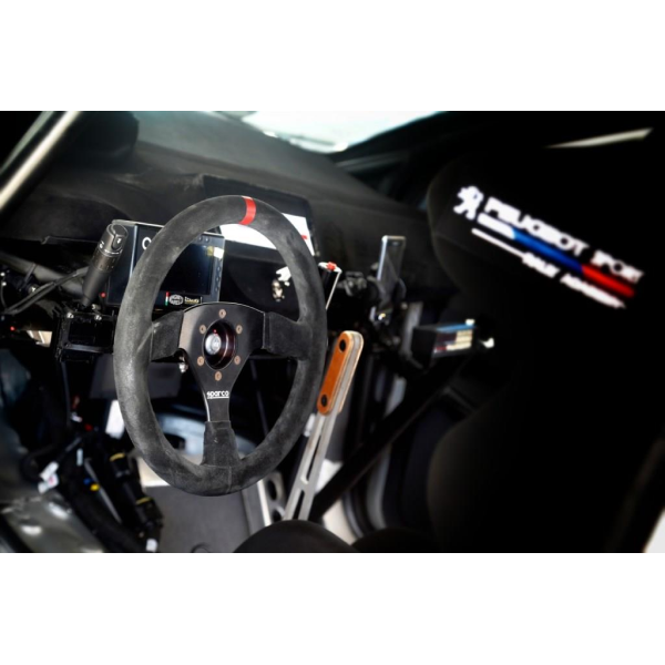 208 R2 Cockpit