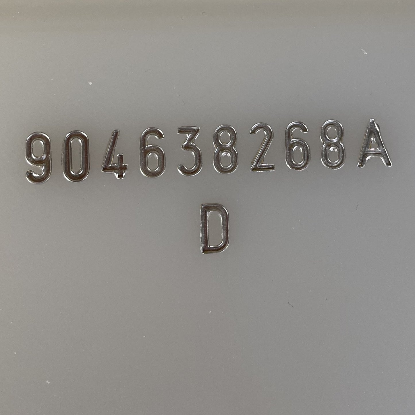 904638268A
