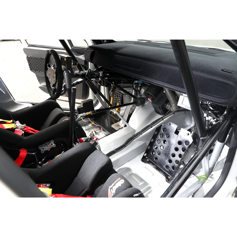 C3 R5 Cockpit 4