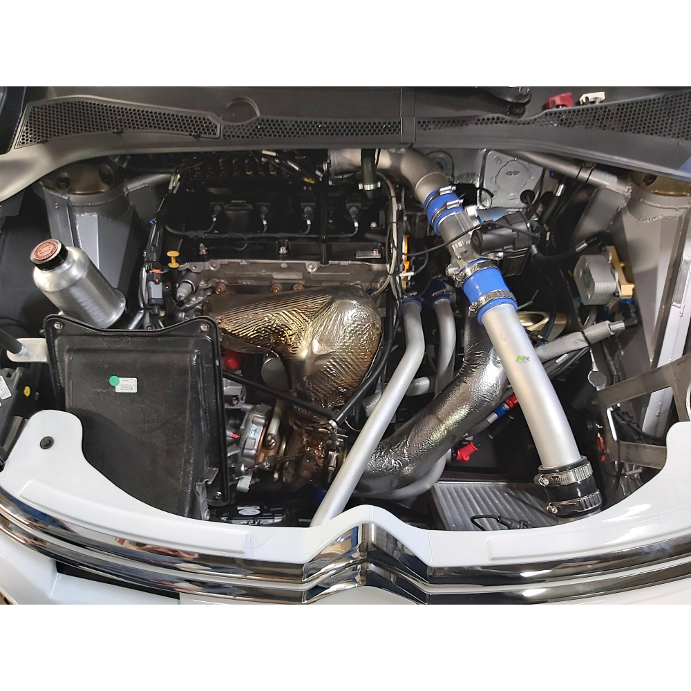 C3 R5 Engine bay