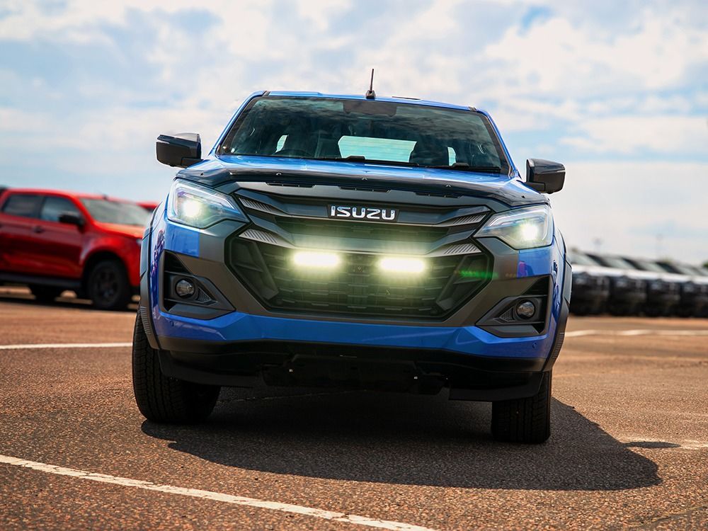 Isuzu D-Max (2026+) Grille Kit