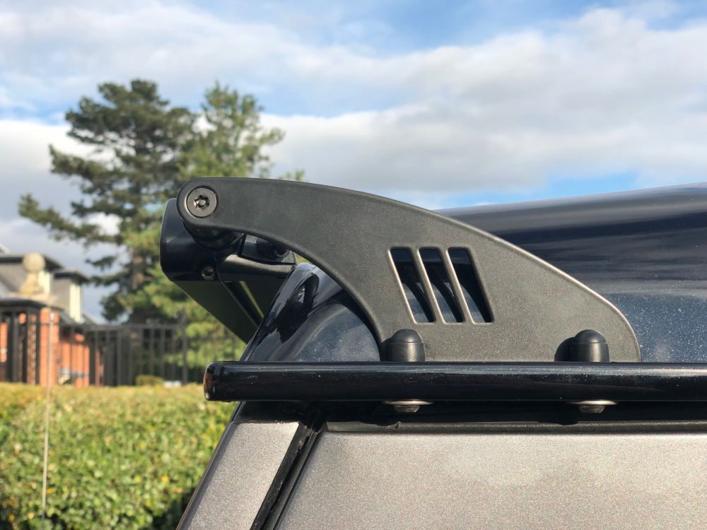 Land Rover Defender (up to 2018) Rood Mounting Kit