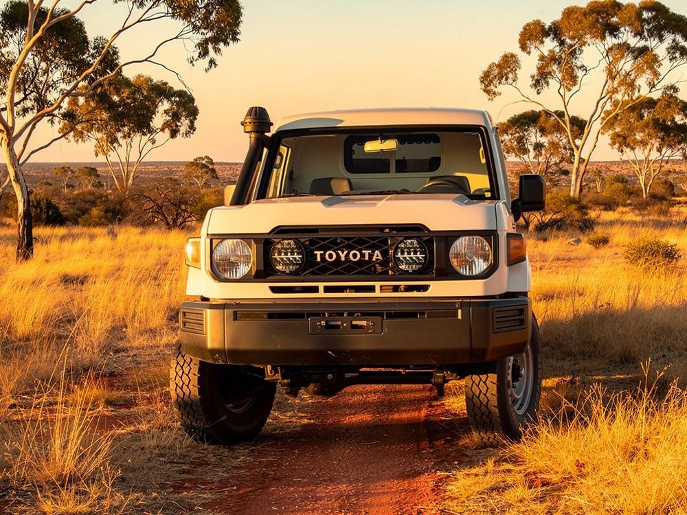 Toyota Land Cruiser 70 (2023+) Grille Kit - Race and Rally