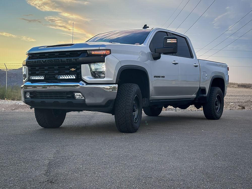 Chevrolet Silverado 2500 HD (2023+) Grille Kit - Race and Rally