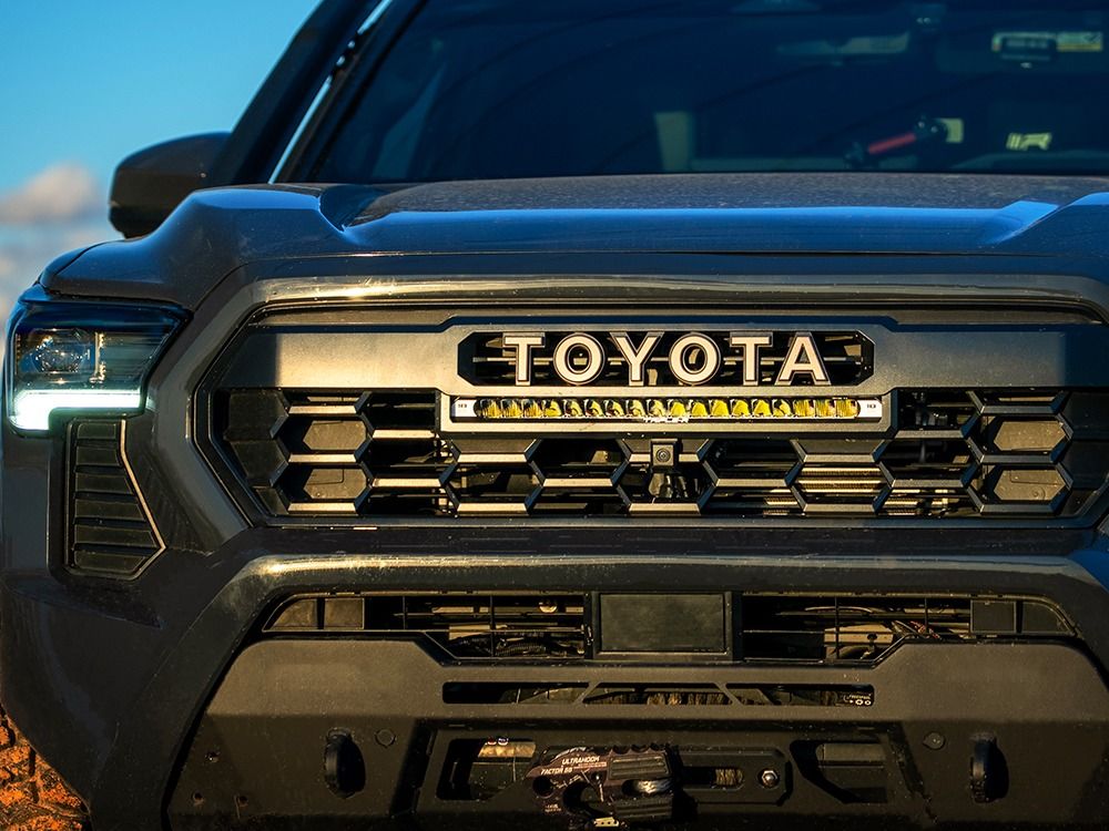 Toyota Tacoma TRD Pro (2024+) Grille Kit - Race and Rally