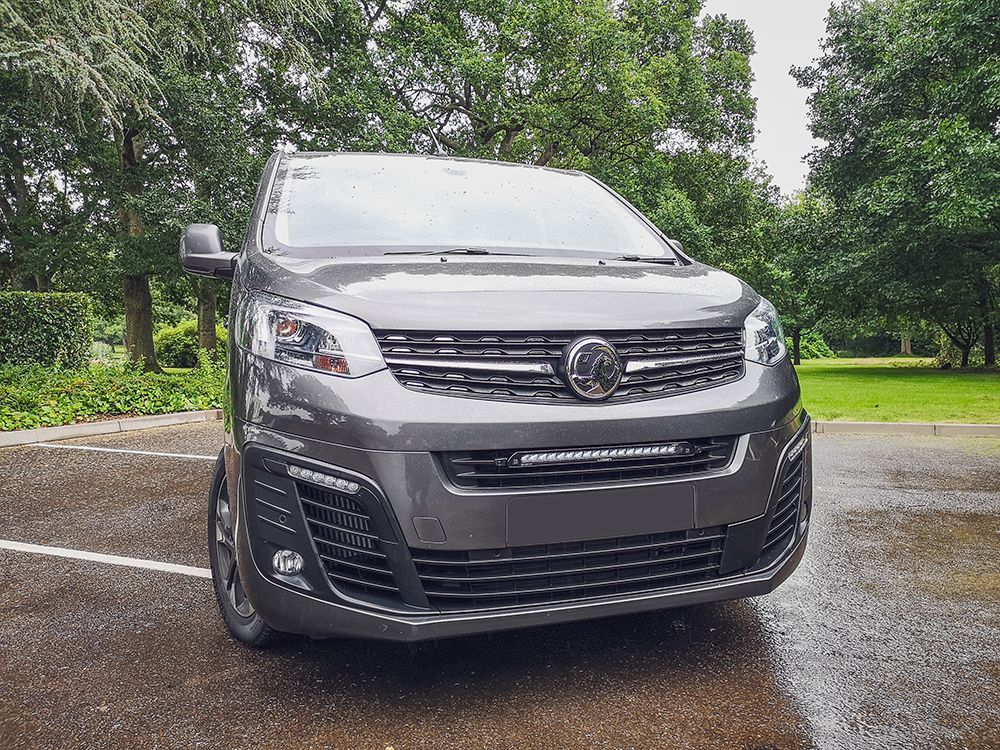 Vauxhall/Opel Vivaro (2019+) Grille Kit - Race and Rally